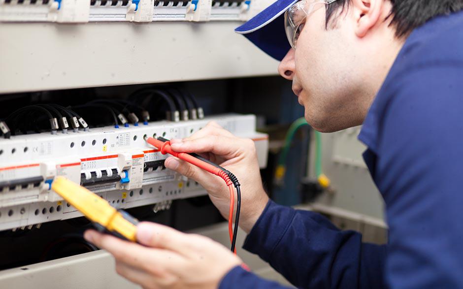 tarif horaire d'un électricien Paris 11